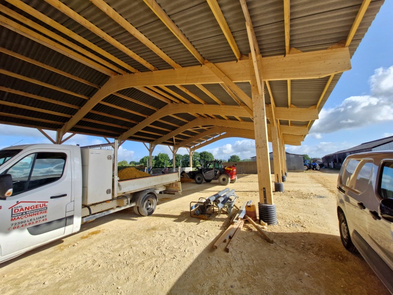 Batiment agricole en cours de construction
